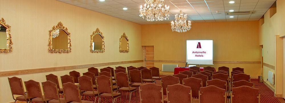 london-antoinette-hotel-wimbledon-image-50