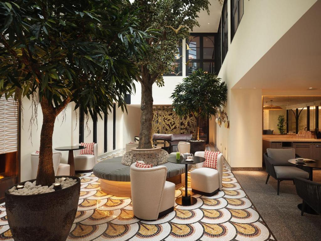 the other house lounge